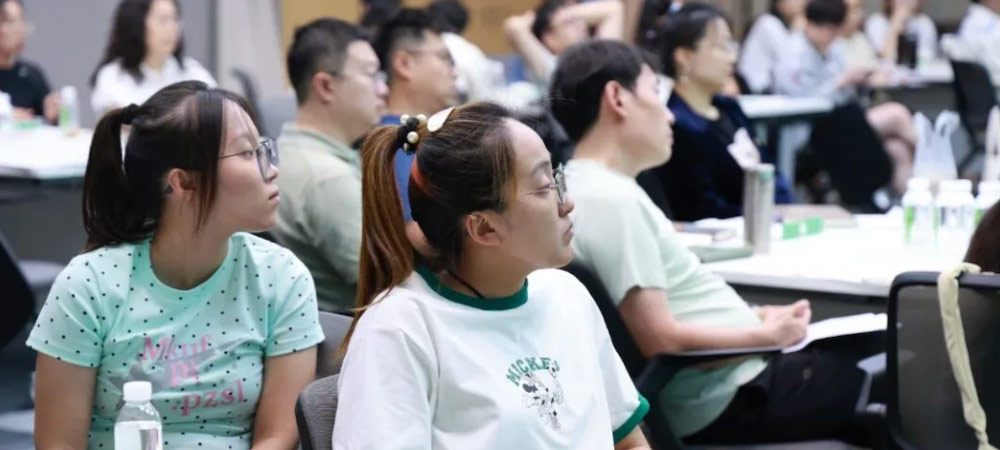 诚筑说:AI正在改变哪些职业?我们为什么重新思考“学什么” 诚筑说:AI正在改变哪些职业?我们为什么重新思考“学什么”